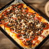 Pizza vom Blech: Ein schnelles Rezept 