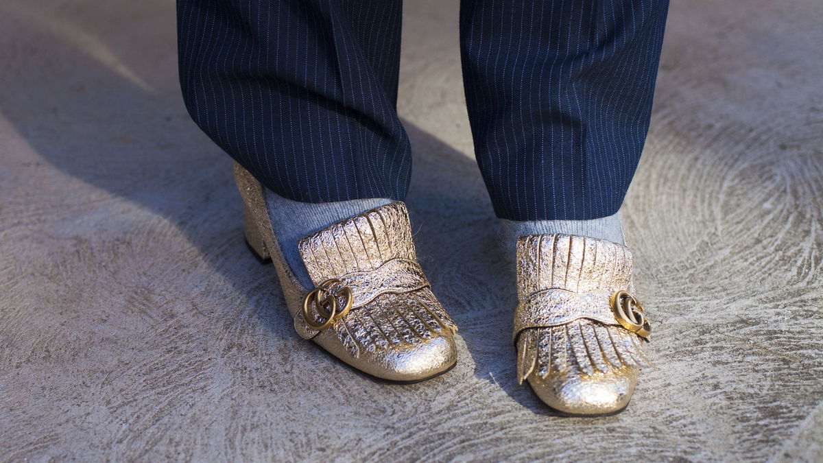 Hosen müssen DIESES Detail haben, um im Herbst 2023 Trend zu sein