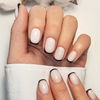 Dark French Tips sind der eleganteste Maniküre-Trend im Herbst
