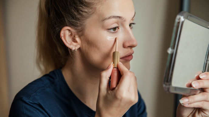 Alle Frauen lieben jetzt diesen Hyaluron Concealer von Nivea
