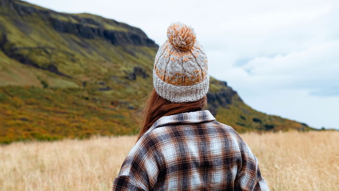 Bommelmütze für den Winter kostenlos zum Selberstricken