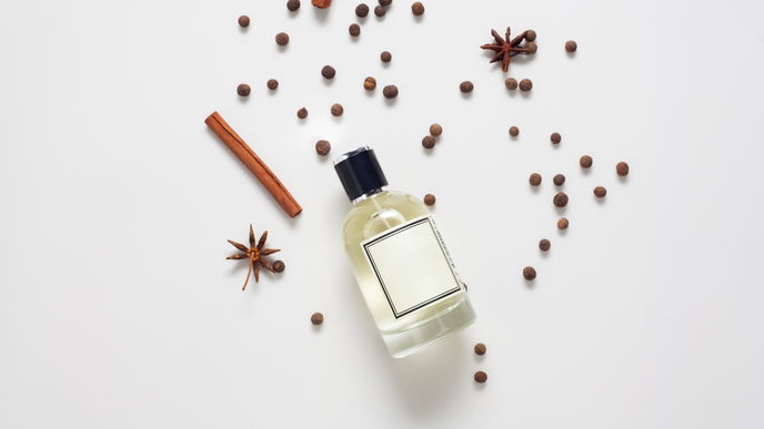 3 Parfums mit Zimt, die nach Herbst duften