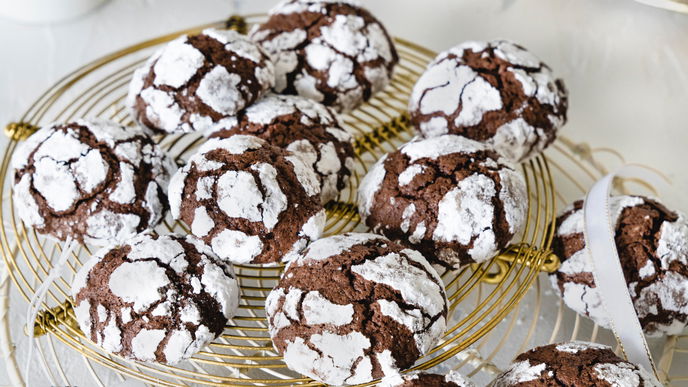 Schneebälle Rezept: Süße Schoko-Küchlein für die Weihnachtszeit