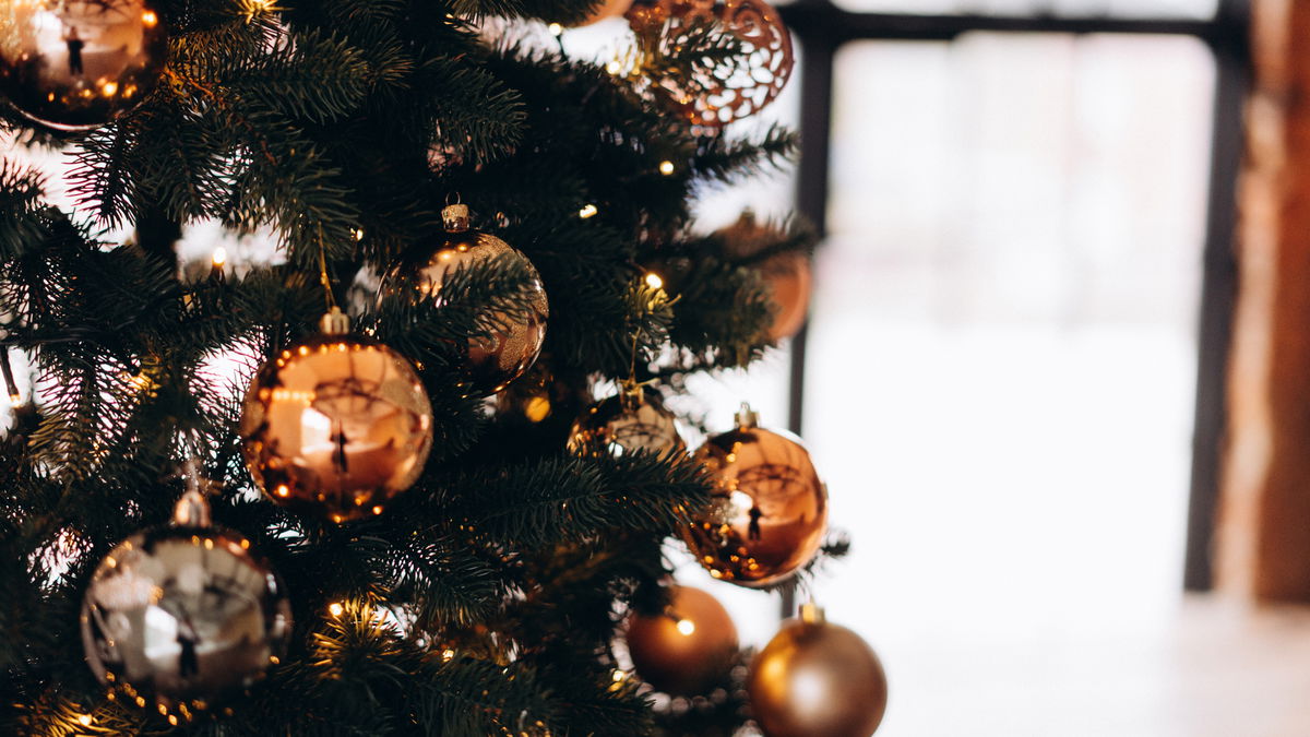 Erschwinglicher Weihnachtsbaumschmuck von Lidl: 4 hübsche Sets 