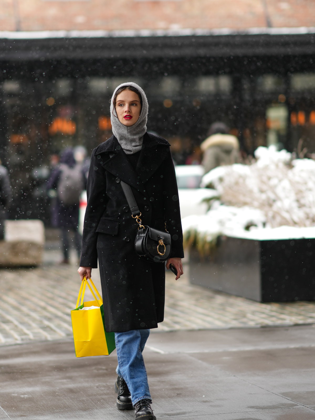 Dr. Martens mit Jeans im Streetstyle