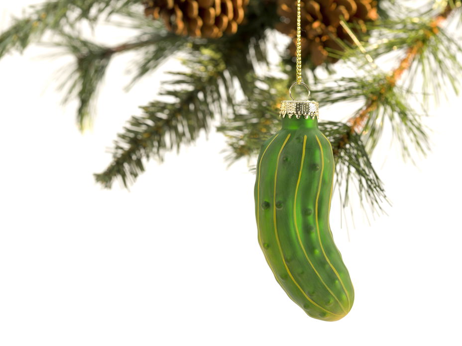 Gurke am Weihnachtsbaum.