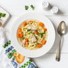 Unser klassisches Rezept für Hühnersuppe mit Nudeln schmeckt nicht nur, wenn Sie krank sind