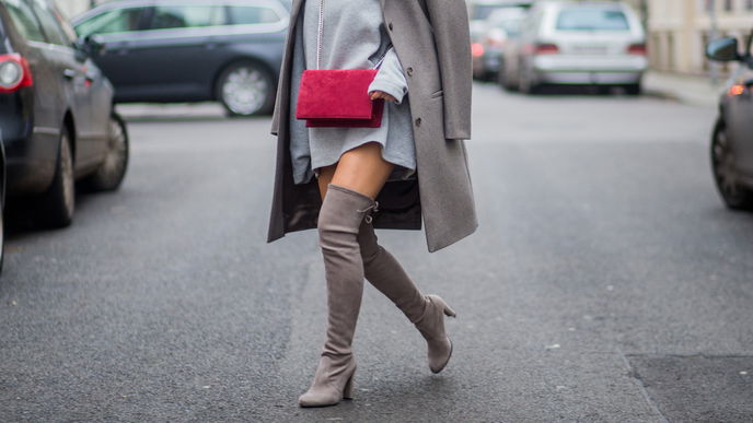 Diese trendy Overknees passen auch kleinen Frauen