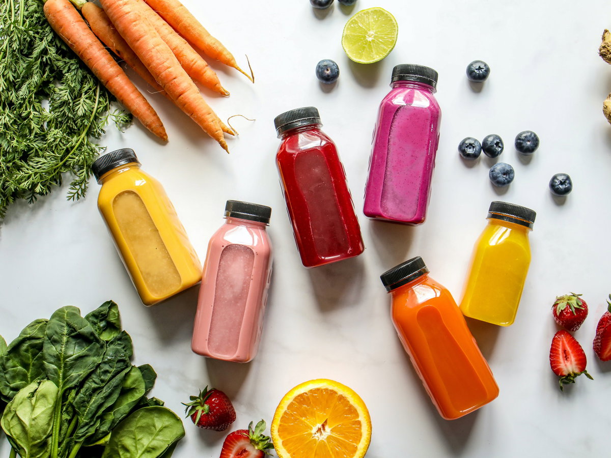 Smoothie und Obst und Gemüse zum Abnehmen