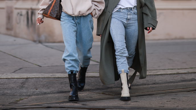 Chelsea Boots: Diese Hosen passen dazu