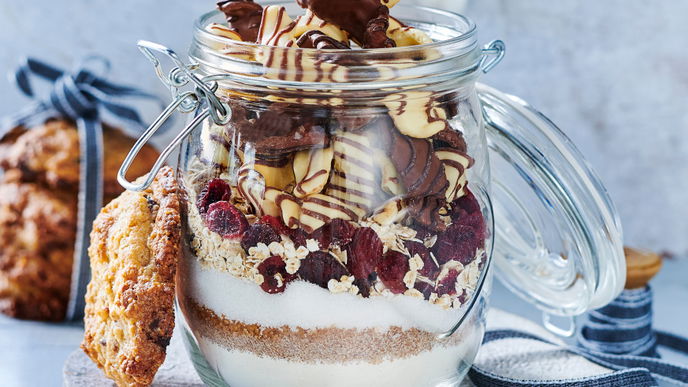 Backmischung für Chocolate Chip-Cookies im Glas