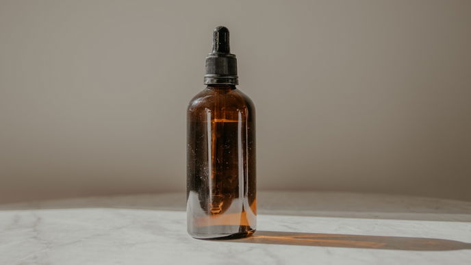 Bitterstoff-Tropfen: Das sind die besten Produkte aus der Drogerie