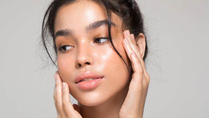 Chemisches Peeling: Was steckt hinter den Hautpflegesäuren?