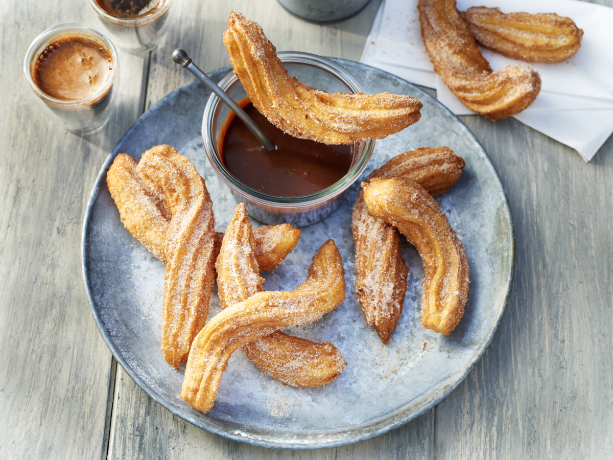 Churros mit Schokolade