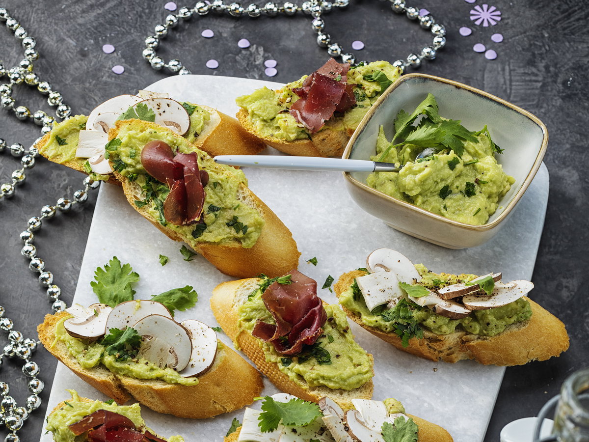 Crostini mit Avocadocreme