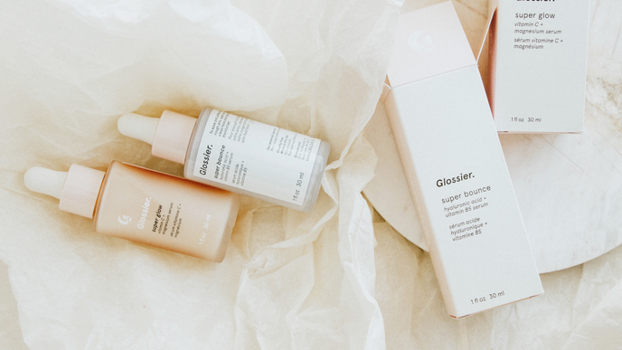 Glossier Deutschland: Diese Produkte sind den Hype wert