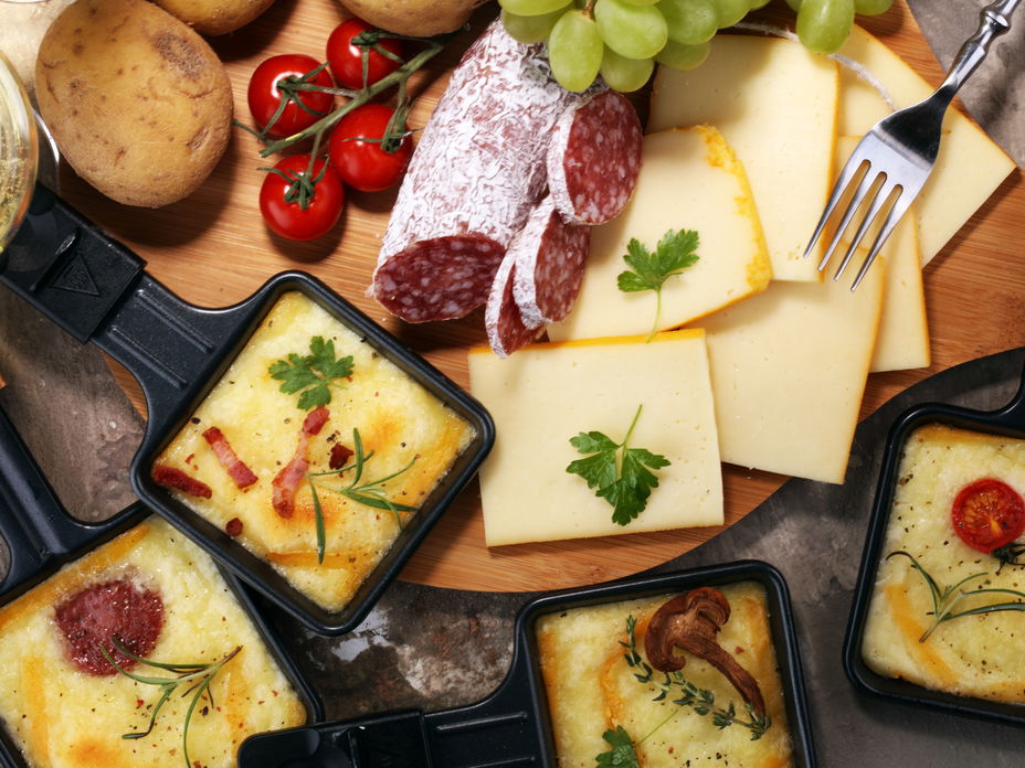 Raclette Board mit Beilagen