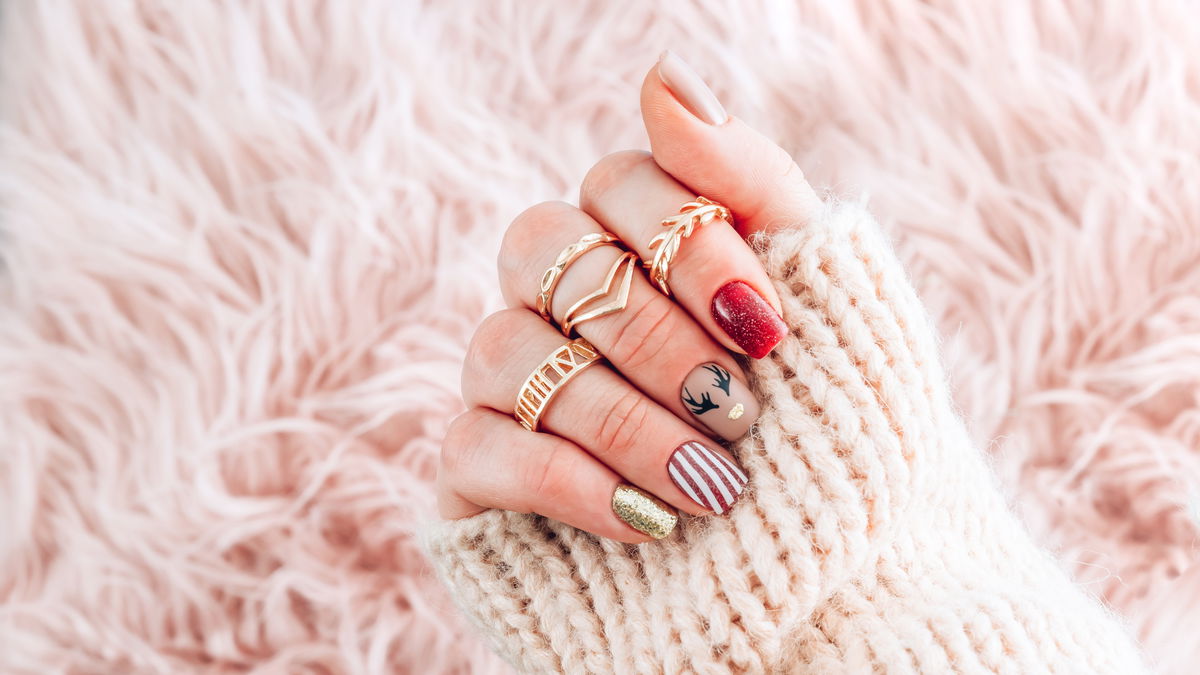 Nägel für Weihnachten: 11 schlichte & festliche Designs für Christmas Nails 