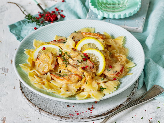 Hähnchengeschnetzeltes mit Pasta.