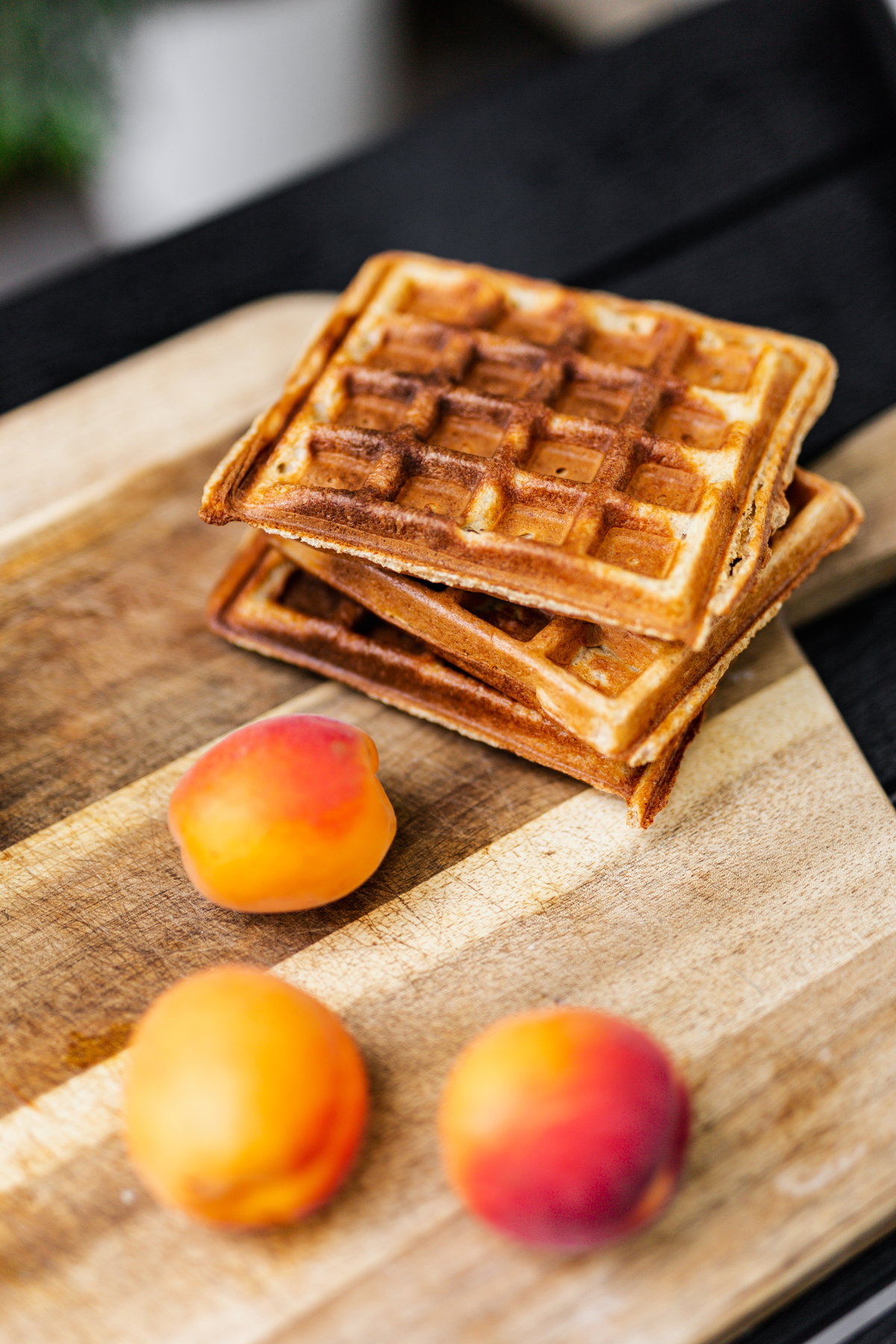 Waffeln ohne Zucker mit Aprikosen