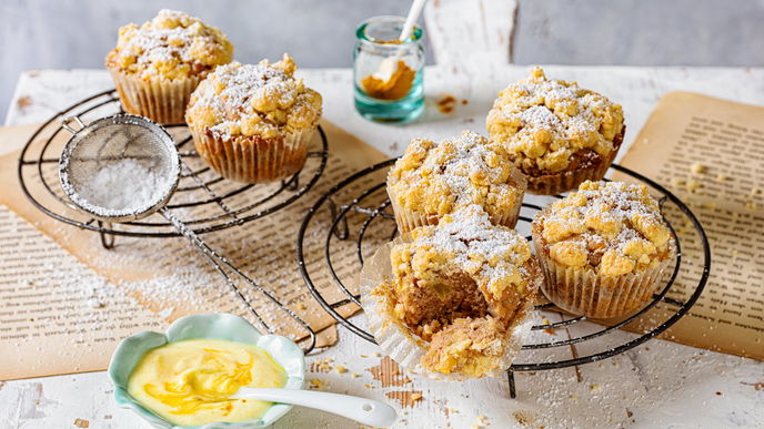 Apfel-Walnuss-Muffins mit Kurkuma-Skyr: Saftiges Rezept, welches Sie immer wieder backen werden