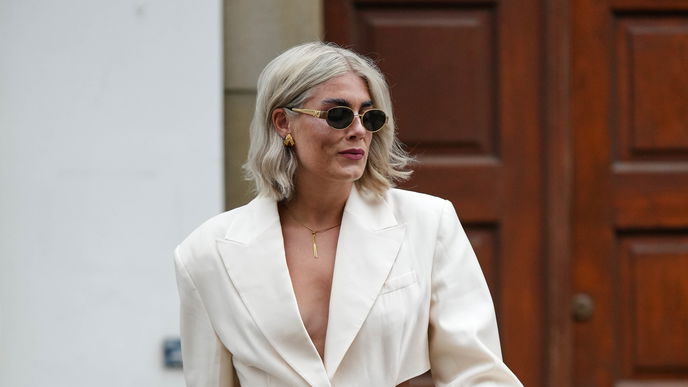 Die schönsten stufigen Bob-Frisuren für Frauen ab 50 mit Brille - modern und zeitlos