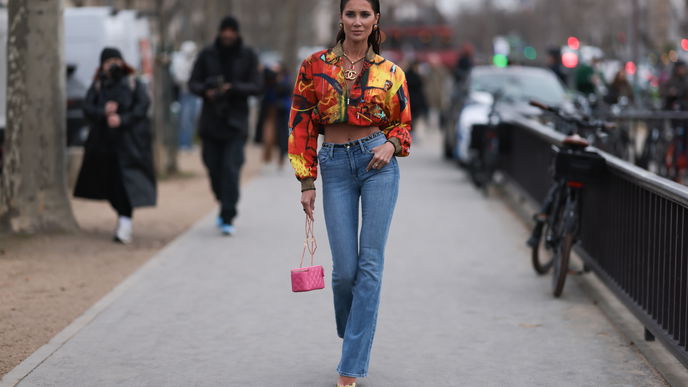 Bootcut Jeans kombinieren: So stylen Sie die angesagte Hose