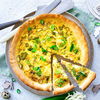 Möhren-Frühlingszwiebel-Quiche: Hier gibt es das vegetarische Rezept 