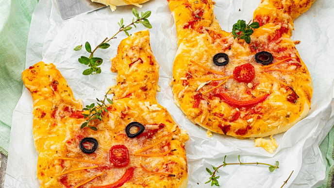 Vegetarisches Rezept für niedliche Pizza-Hasen zu Ostern