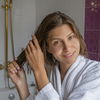 Haarspülung mit 2 Zutaten selber machen: Rezept für seidig-glattes Haar