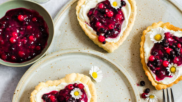 Rezept für Herz-Törtchen mit Roter Grütze