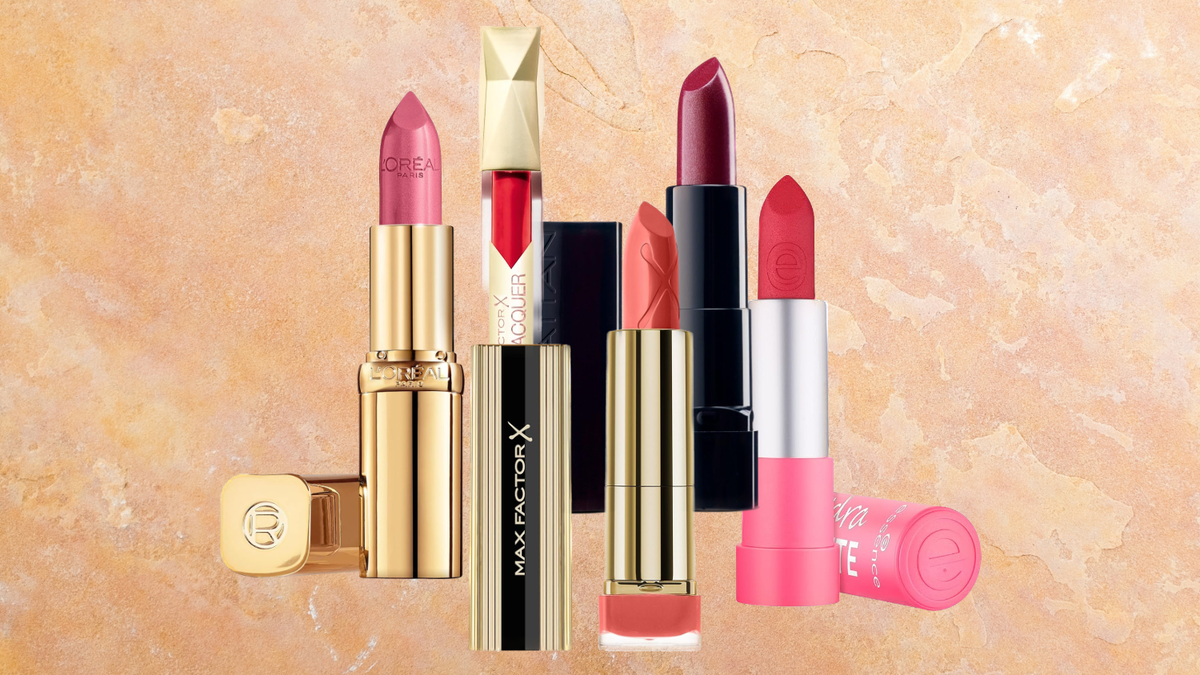 Für den Feuchtigkeitsboost: Die besten Drogerie-Lippenstifte für trockene Lippen