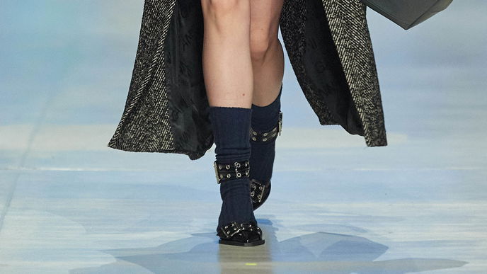 Die Slingballerinas von Ganni sind der coolste Schuh-Trend 2024