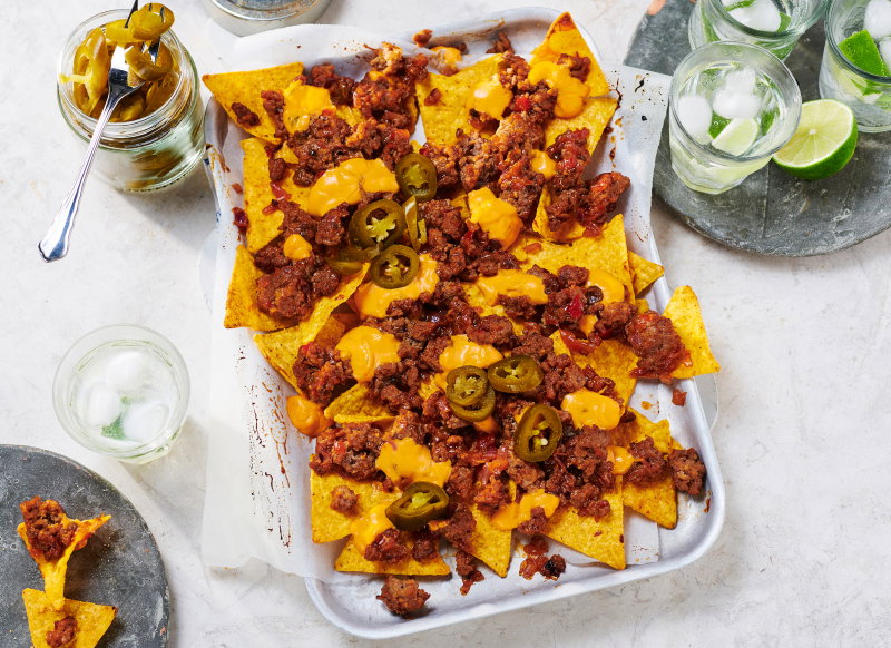 Überbackene Tortillas mit Hackfleisch und Jalapenos