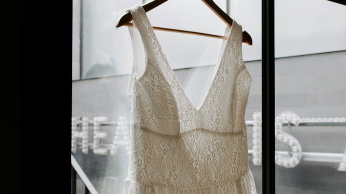 Wow! Dieses Brautkleid sieht aus wie vom Designer, kostet aber weniger als 100 Euro