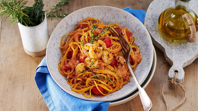 Leckere Pasta mit Protein-Tomaten-Harissasauce