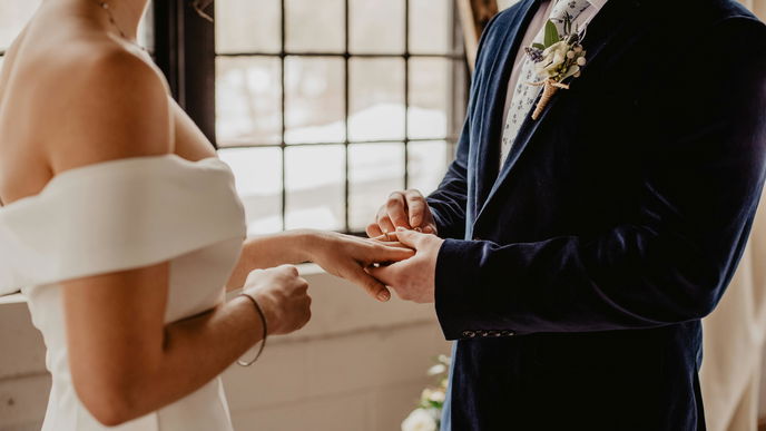 So gelingt das perfekte Ehegelübde zur Hochzeit