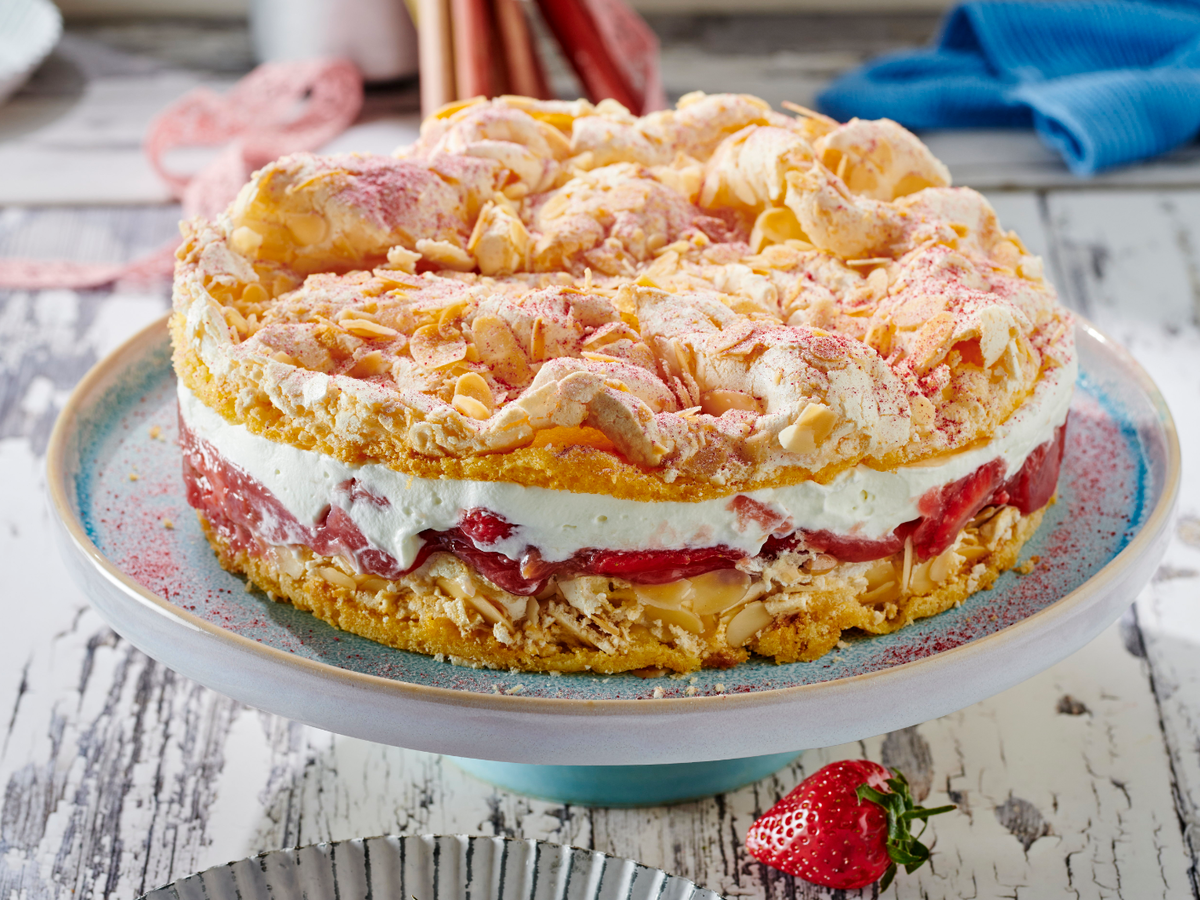 Rhabarber-Baiser-Torte