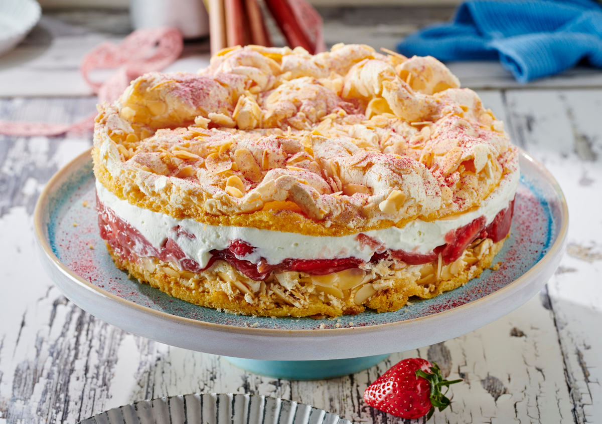 Rhabarber-Baiser-Torte