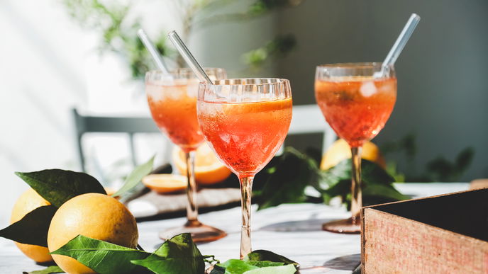 Aperol Spritz ist im Sommer 2025 out – Aperol Sour in! So wird der Aperol 2.0 gemixt