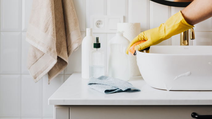 Badezimmer putzen: Diese 8 Orte werden immer vergessen