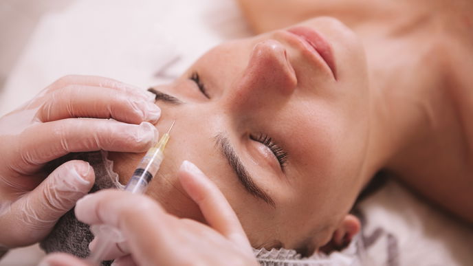 Botox gegen Migräne: Wie und wem die Behandlung helfen kann