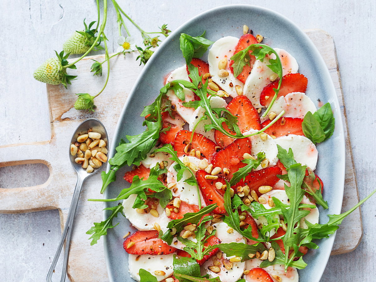 Erdbeer-Mozzarella-Carpaccio
