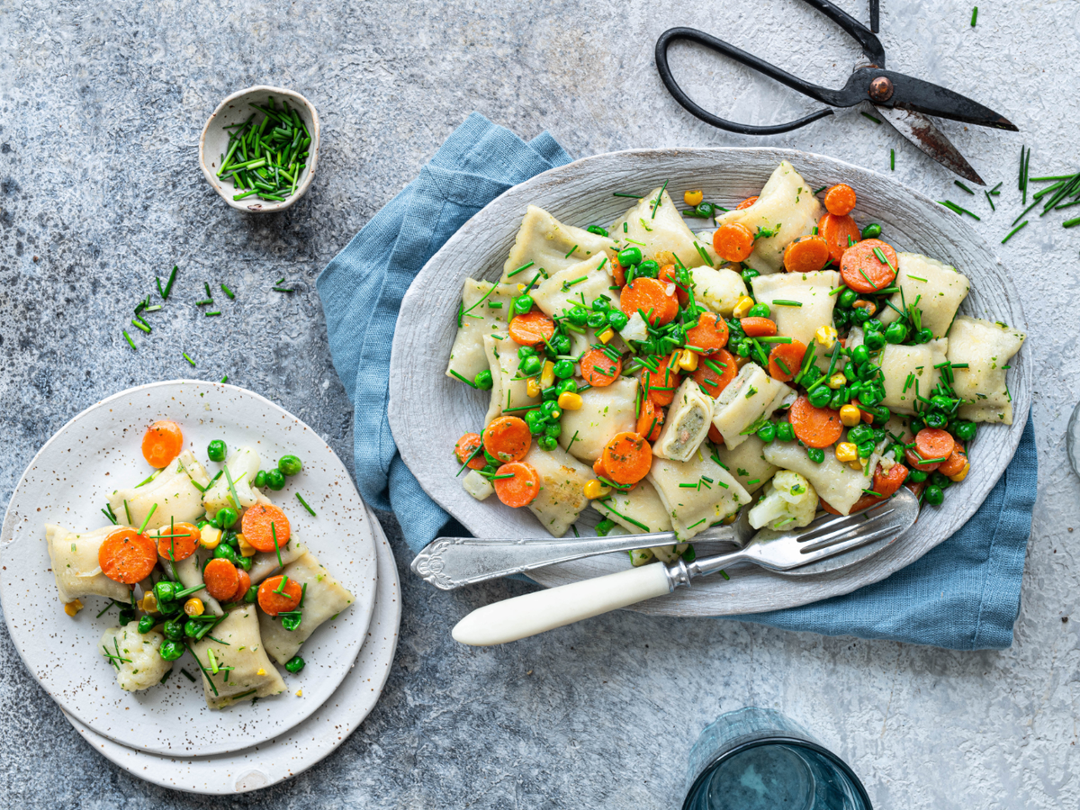 Gebratene Maultaschen mit Buttergemüse