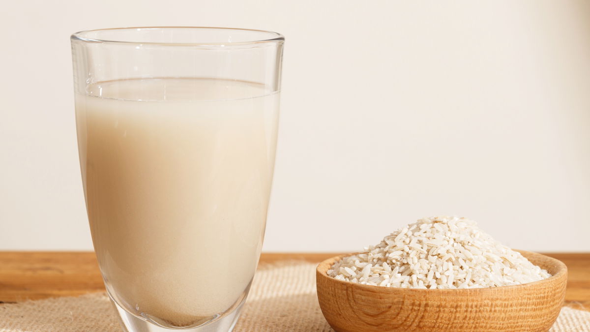 Reiswasser selber machen: Das Geheimrezept für schöne und gesunde Haare