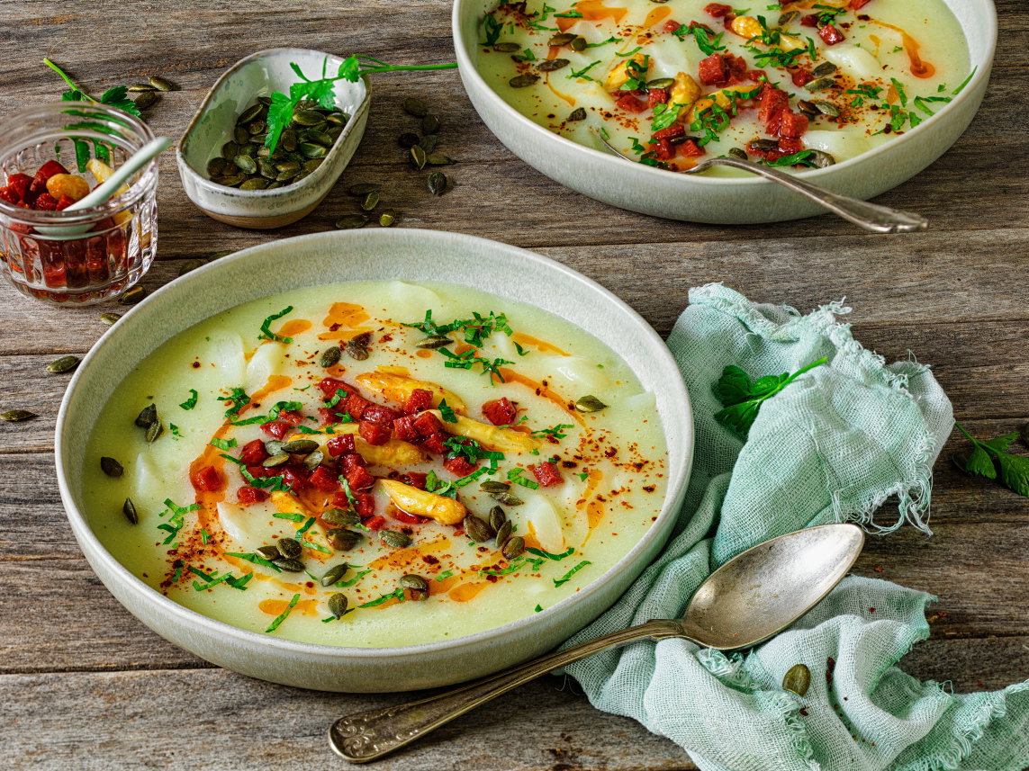 Spargelcremesuppe mit Chorizo