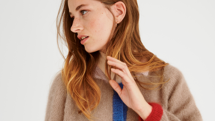 Raglanjacke von oben: So stricken Sie die bunte Strickjacke von Lana Grossa in nur einem Stück
