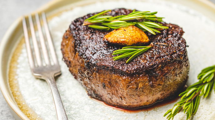 Entrecôte richtig grillen, damit es schön saftig wird: So gelingt das perfekte Steak