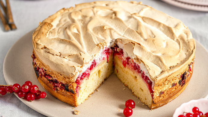 Rezept für Rührkuchen mit Johannisbeeren und Baiser