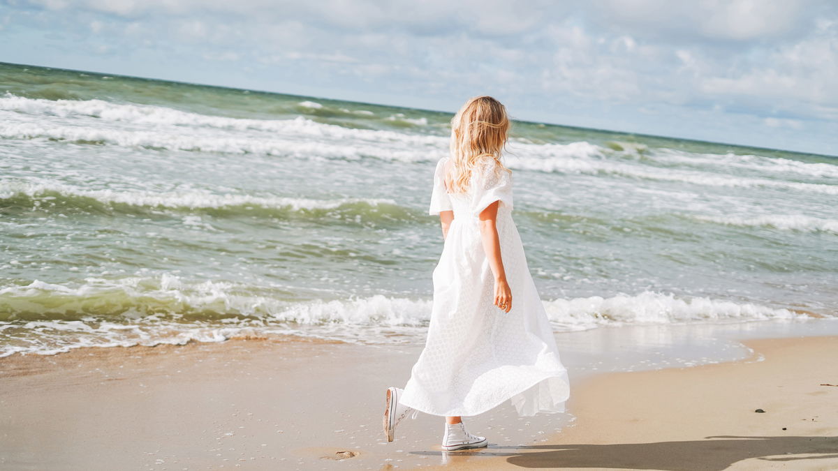 Luftig-leicht durch den Sommer: Mit diesen Styles fühlt sich jeder Tag wie Urlaub an